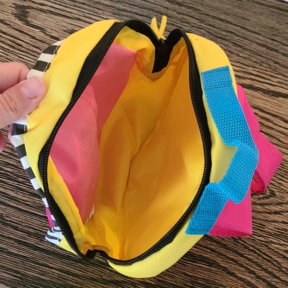 Sassy backpack latch - Picture 3 of 4